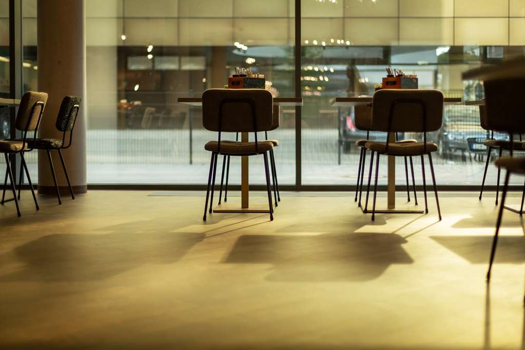 Holiday Inn - The Niu, Mesh Stuttgart Messe By Ihg Restaurant bilde