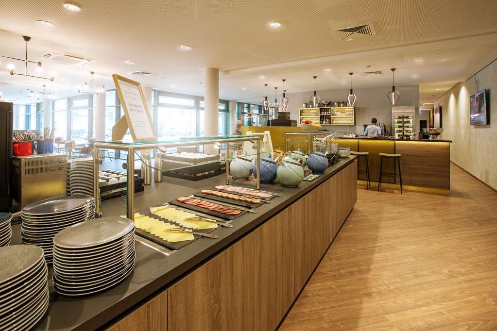Holiday Inn - The Niu, Mesh Stuttgart Messe By Ihg Restaurant bilde